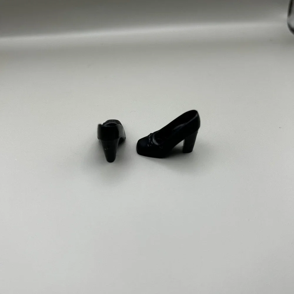 🖤Barbie BLACK Closed Toe Heels Pumps Shoes‎ Vintage China🖤